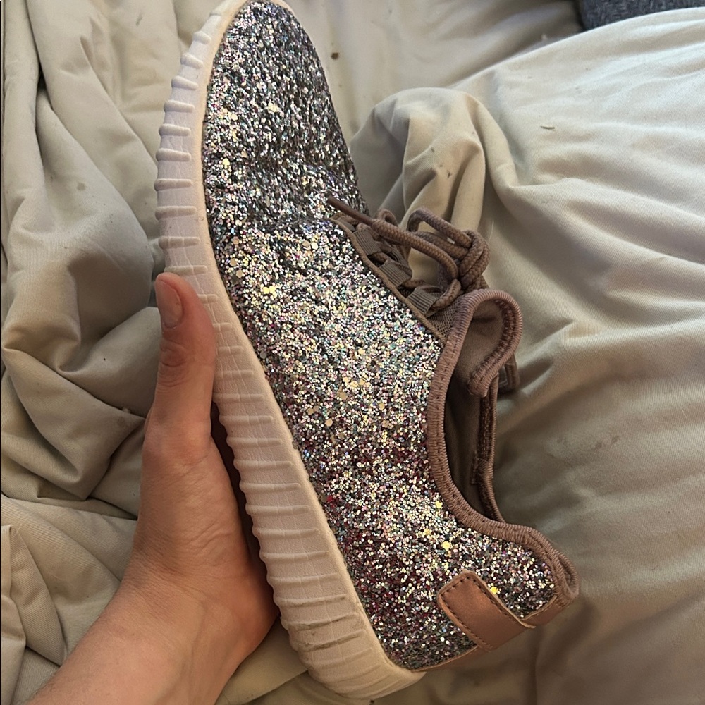 Glitter Lace-Up Women's Sneaker in Rose Glitter